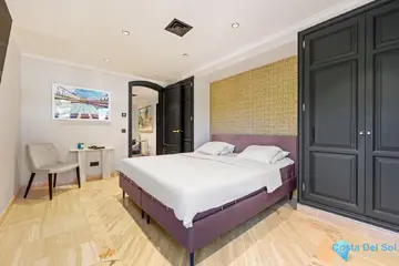 4 bedroom Apartment for Sale in Marbella-56267