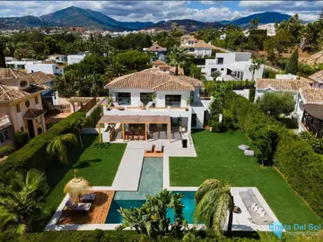 5 bedroom House for Sale in Nueva Andalucía-56307