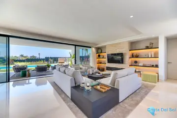 5 bedroom House for Sale in The Golden Mile-56444