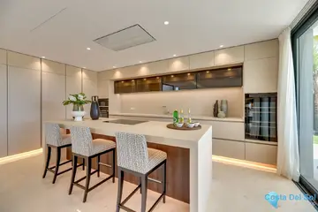 5 bedroom House for Sale in The Golden Mile-56448