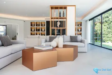 6 bedroom House for Sale in Nueva Andalucía-56510