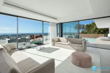 4 bedroom House for Sale in La Quinta-56526