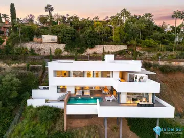 4 bedroom House for Sale in La Quinta-56522