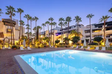 3 bedroom Apartment for Sale in The Golden Mile-56604