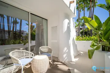 3 bedroom Apartment for Sale in The Golden Mile-56611