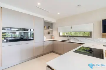 4 bedroom House for Sale in Nueva Andalucía-56665