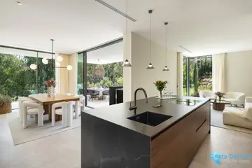 6 bedroom House for Sale in Marbella-56694