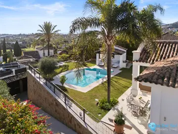 4 bedroom House for Sale in Nueva Andalucía-56698