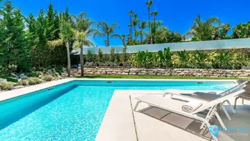 4 bedroom House for Sale in Nueva Andalucía-56788
