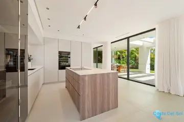 5 bedroom House for Sale in San Pedro de Alcántara-56908