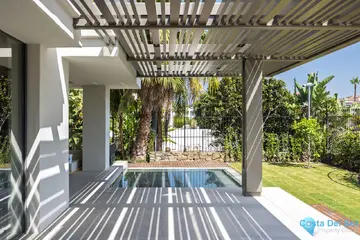 5 bedroom House for Sale in Nueva Andalucía-56973