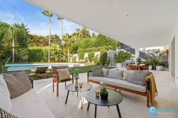 5 bedroom House for Sale in Marbella-57012