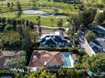 4 bedroom House for Sale in Nueva Andalucía