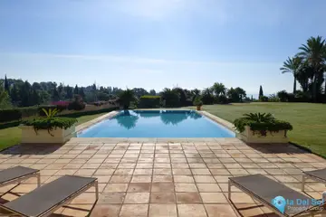 5 bedroom House for Sale in Marbella-57039
