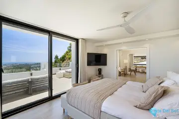 5 bedroom House for Sale in Nueva Andalucía-57093
