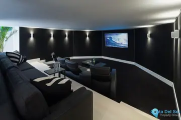 5 bedroom House for Sale in Marbella-57100