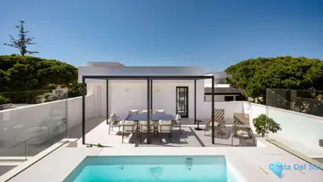 6 bedroom House for Sale in San Pedro de Alcántara-57120