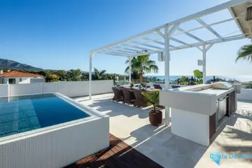 5 bedroom House for Sale in The Golden Mile-57162