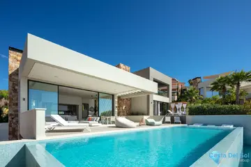5 bedroom House for Sale in Marbella-57299