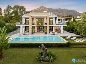 6 bedroom House for Sale in Marbella