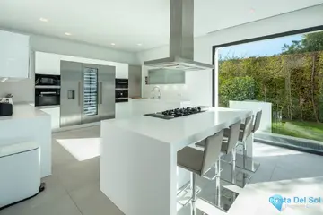 5 bedroom House for Sale in Marbella-57487