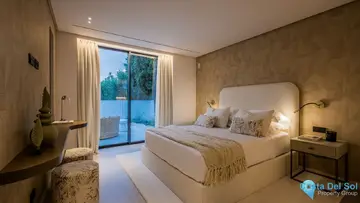 4 bedroom House for Sale in Nueva Andalucía-57496