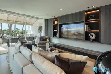 3 bedroom Apartment for Sale in The Golden Mile-57499