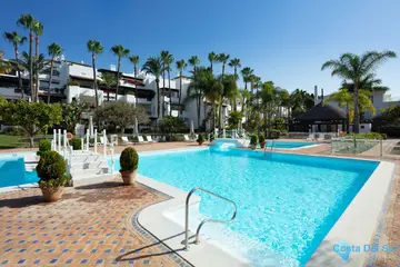 4 bedroom Apartment for Sale in The Golden Mile-57650