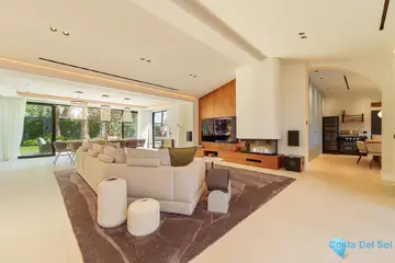 5 bedroom House for Sale in Marbella-57714