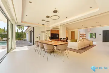 5 bedroom House for Sale in Marbella-57715