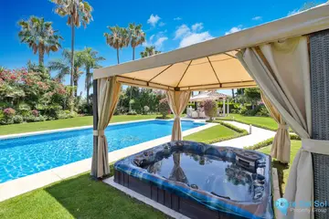 6 bedroom House for Sale in Nueva Andalucía-57810