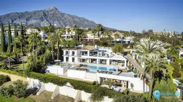 7 bedroom House for Sale in Nueva Andalucía-57900
