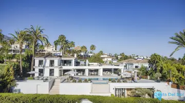 7 bedroom House for Sale in Nueva Andalucía-57903