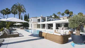 7 bedroom House for Sale in Nueva Andalucía-57905