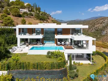 6 bedroom House for Sale in Benahavís