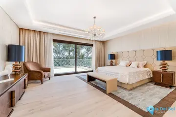 6 bedroom House for Sale in Nueva Andalucía-58050