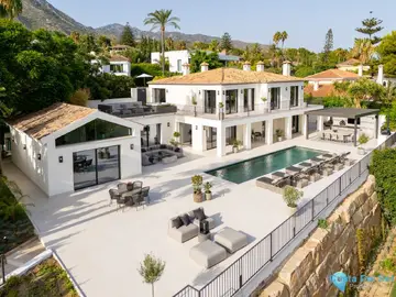 5 bedroom House for Sale in The Golden Mile-58064