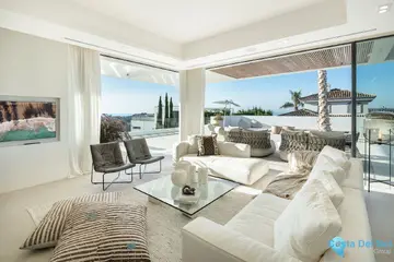 6 bedroom House for Sale in La Quinta-58102