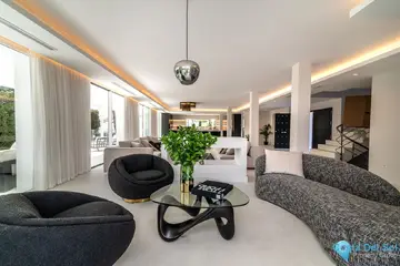 8 bedroom House for Sale in Nueva Andalucía-58149