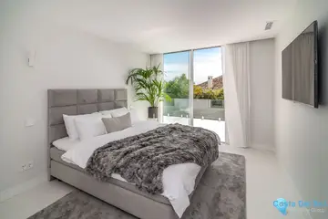 8 bedroom House for Sale in Nueva Andalucía-58138