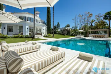 5 bedroom House for Sale in Marbella-58197