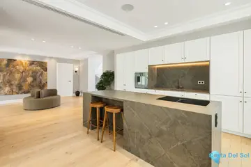 5 bedroom House for Sale in Marbella-58206