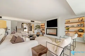 6 bedroom House for Sale in Marbella-58422
