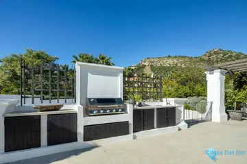 7 bedroom House for Sale in Marbella-58454