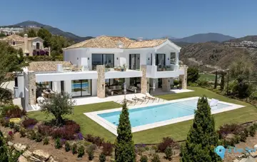 8 bedroom House for Sale in Benahavís