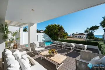 4 bedroom House for Sale in The Golden Mile-58481