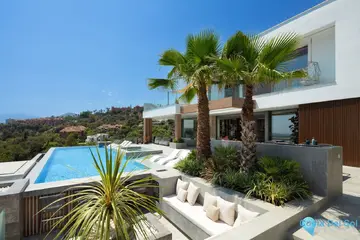 6 bedroom House for Sale in La Quinta-58513