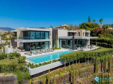 8 bedroom House for Sale in Benahavís