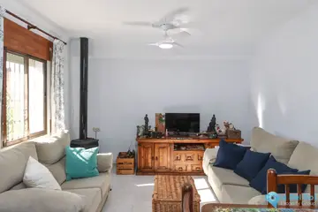 3 bedroom House for Sale in Yunquera-59133