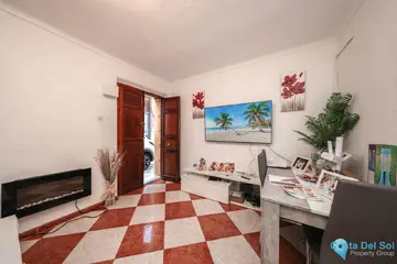4 bedroom House for Sale in Guaro-60358